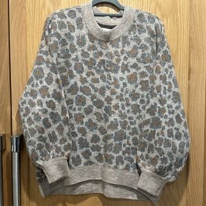 Abercrombie • sweater